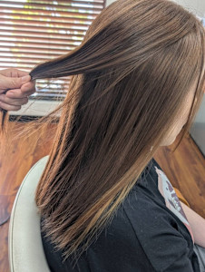 憧れのツヤ髪とさりげないインナーカラー