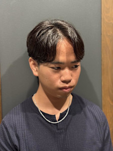 毛流れ　フェザーパーマ　刈り上げ