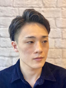 癖毛風アップバングショート