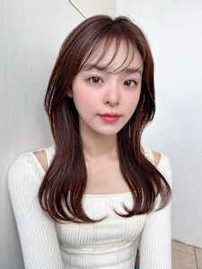 2wayバングで小顔に見えるフェイスレイヤーで作るくびれヘア