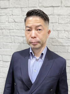 スキンフェードクラシカルサイドパート