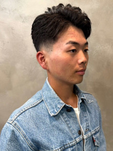 アップバング ツーブロック フェード ナチュラルパーマ - 全室完全個室 THIS IS BARBER 4th掲載