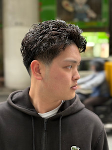 テーパーフェード×スパイキーショート - ヒロ銀座バーバーショップ難波店掲載