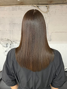 ストレートパーマオリーブベージュオリーブブラウン艶髪 - YOKE掲載