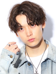 センターパート　ツイストスパイラル　 - men's salon es.掲載