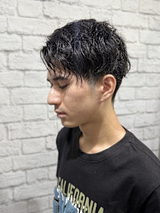 耳掛け無造作アップバングショート - グレイスフルバーバー プラチナム掲載