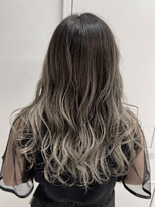 グラデーションカラー - Flora by siesta掲載