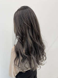 グレージュ - Flora by siesta掲載