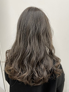 グレージュカラー - Flora by siesta掲載