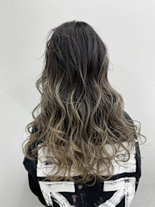 グラデーションカラー - Flora by siesta掲載