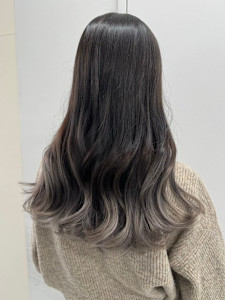 グレージュグラーデーション - Flora by siesta掲載