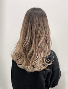 ライトベージュグラデーション - Flora by siesta掲載