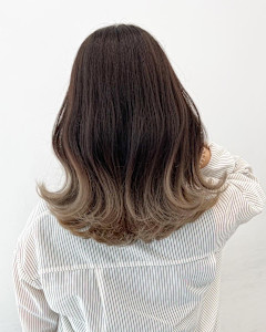 ベージュグラデーション - Flora by siesta掲載