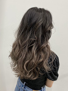 グレージュグラデーション - Flora by siesta掲載