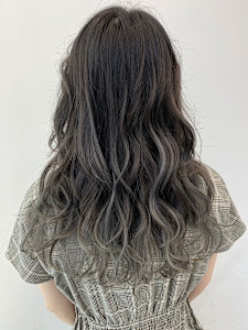 ベージュカラー