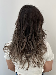 バレイヤージュカラー - Flora by siesta掲載