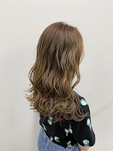 ベージュカラー - Flora by siesta掲載