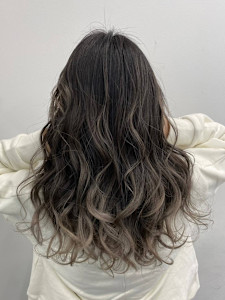 グレージュバレイヤージュ - Flora by siesta掲載