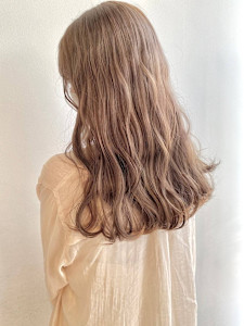 ミルクティーベージュ