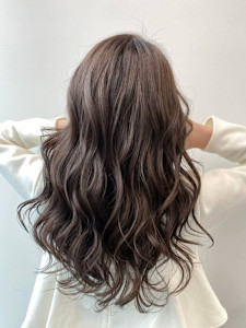 アッシュブラウン - Flora by siesta掲載