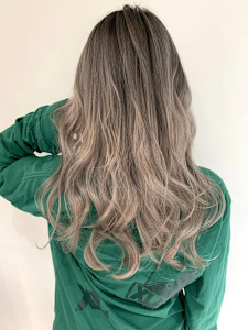 ベージュバレイヤージュ - Flora by siesta掲載