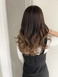 グラデーションカラー - Flora by siesta掲載