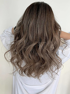 ライトオリーブベージュセミー - Flora by siesta掲載