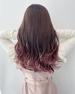 ピンクヴァイオレットのグラデーションセミー - Flora by siesta掲載