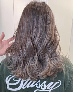 ナチュラルベージュ - Flora by siesta掲載