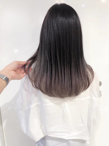 グレージュグラデーションカラー - Flora by siesta掲載