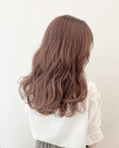 ピンキーブラウンの巻きスタイル