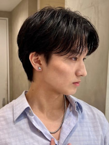 抜け感と動きを活かしたスパイラルセンターパート - ii+U 銀座 【アイユー ギンザ】掲載