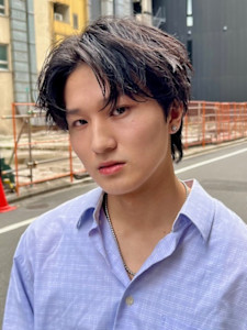 抜け感と動きを活かしたスパイラルセンターパート - ii+U 銀座 【アイユー ギンザ】掲載