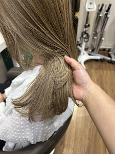 メッシュでコツコツベージュカラー