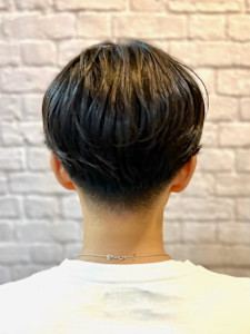 センターパートスタイル