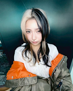 セクションカラー　ケアブリーチ　ブリーチカラー　原宿/表参道