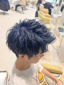 ネイビーブラックの束感マッシュショート - Vis Hair＆Beauty 西新井店【ビス ヘア アンド ビューティー】掲載