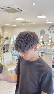 束感ツイストスパイラル×メンズマッシュ - CREA掲載