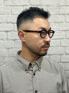 ソフトモヒカン束感ベリーショート