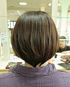 ショートボブ