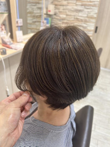 30代40代50代ミントアッシュグレージュカラーくすみカラー - CREA掲載