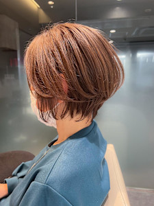 白髪ぼかし細めハイライト30代40代50代グレージュ - STELLA by KENJE掲載