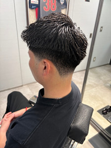 バーバーテーパーフェードアイロンパーマ/渋谷 - INTRO . by Fi-Ne 渋谷【イントロ バイ フィーネ シブヤ】掲載