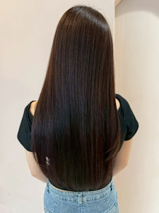 ブラウンベージュカラー レイヤーカット 艶髪 髪質改善 - Reginavita 栄店掲載
