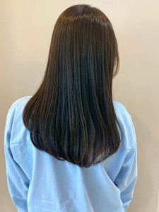 顔周りカット グレージュカラー 透明感カラー ストレート - Reginavita 栄店掲載