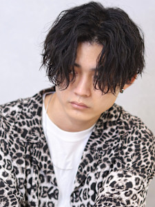 ツイストスパイラル　センターパート - men's salon es.掲載