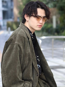 ツイストスパイラル　ウルフパーマ　センターパート - men's salon es.掲載