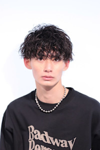 ニュアンスフェザー渋谷駅/学割U24/メンズサロン/フェザー - BLUCK Men's hair 渋谷【ブラック メンズヘア シブヤ】掲載