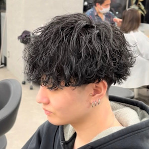 ニュアンスフェザー渋谷駅/学割U24/メンズサロン/フェザー - BLUCK Men's hair 渋谷【ブラック メンズヘア シブヤ】掲載