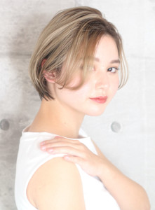 ショート・ボブ/白髪ぼかし/ハイライト/絶壁解消/40代